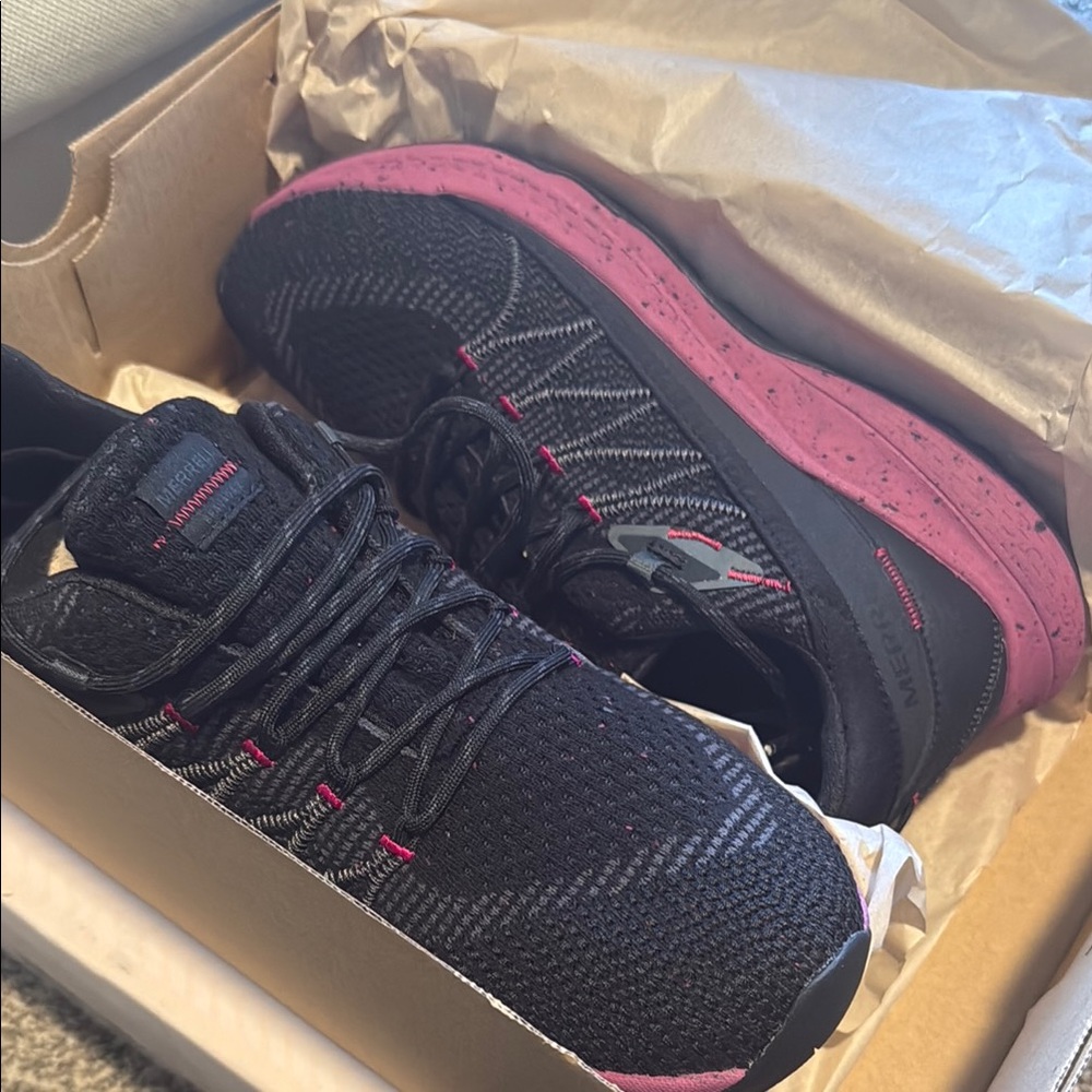 Merrell Black and Pink Sneakers Bravada 2